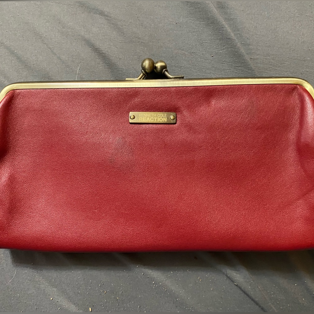 Reaction by Kenneth Cole, Red genuine leather wallet, clutch bag